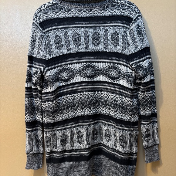 Gap Shawl Collar Cotton Cardigan Black White Aztec Pattern Size XS NWOT - Picture 7 of 7